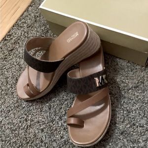 Michael Kors Sidney Mid Wedge 10m